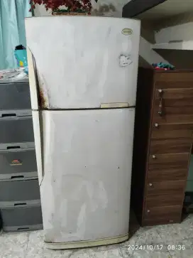 Kulkas merk samsung