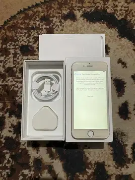 Dijual Iphone 6 Gold 16GB Lengkap ada minus sesuai foto dan iklan