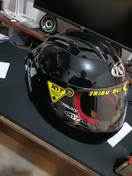 Helm KYT R7 mulus jarang pake (XL)