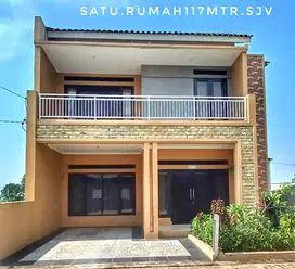 Dijual rumah dua lantai plus isi nempel kota strategis asri