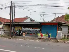 Sewa Kios Lokasi strategis