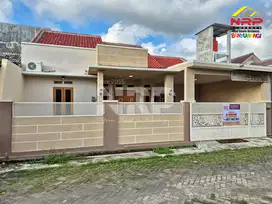 Dijual Rumah Cantik Siap Huni di Dekat Stasiun Banyuwangi Kota.