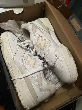 New Balance 550 White Beige