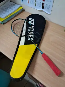 Jual Raket Yonex kondisi mulus