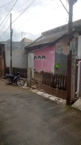 Di Jual lahan kosong di dalam kompleks lokasi strategis