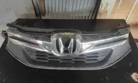 GRILL MOBILIO FACELIFT ATAU LAMPU KOTAK