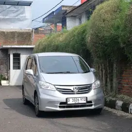 Honda Freed SD AC Double 2013 istimewa.