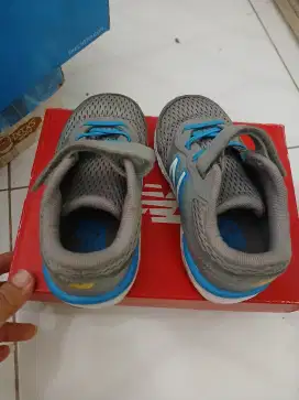 Sepatu New Balance