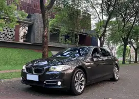 BMW 520i F10 Luxury
Facelift LCI 2015 / 2016