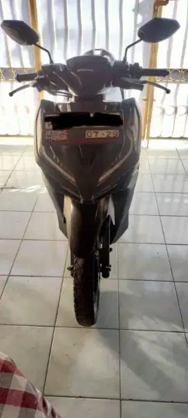 Vario 125 hitam