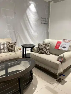 KREDIT ASHLEY HARLESON SOFA PROMO BUNGA RENDAH + GRATIS sd 2x CICILAN