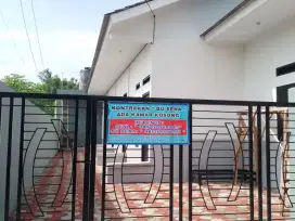 Kontrakan baru, lantai granit, closed duduk, air sumur bor.