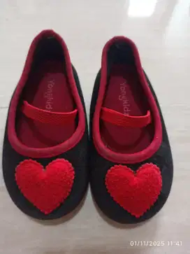 Sepatu anak perempuan brand Yongki