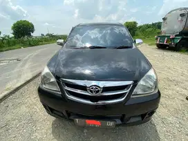 Toyota avanza 1.3 G MT