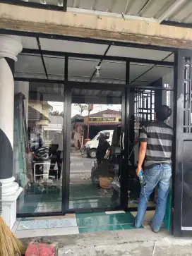 Kaca aluminium , partisi ruangan upvc