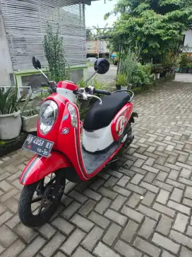 Scoopy 2015 FI ISS