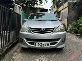 Toyota Avanza 2010 Bensin