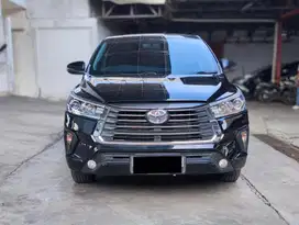 Toyota Innova 2.4G Matic / AT 2022' Hitam Diesel