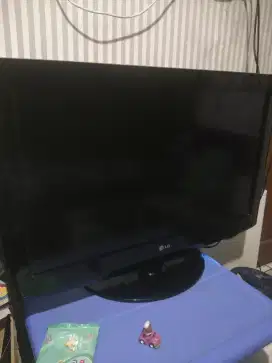 TV LCD merk LG 32 inchi