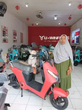 SEPEDA LISTRIK UWINFLY D70 ( CASH & KREDIT )