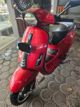 Dijual Vespa sprint i-get tahun 2021