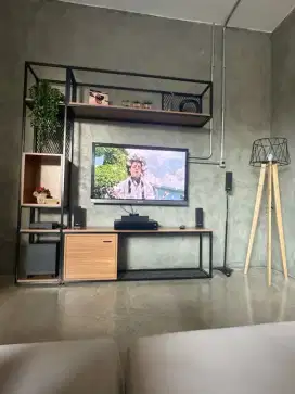 Rak TV industrial minimalis