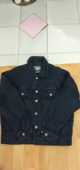 Jaket jeans cowok Edwin