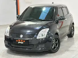 Dp 19jt.. Suzuki Swift 1.5 ST A/T 2012.. eNHa garage Semarang..