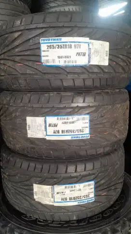 Ban baru NOS Toyo proxes T1R 265/35 R18 2022..3pcs