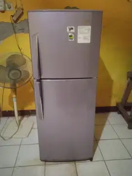 Jual kulkas lg 2 pintu