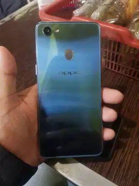 Oppo F7 4/64 Batangan Normal