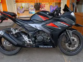 Honda CBR 150R facelit LED New Tahun 2019 Pajak Panjg Siap tancap Gass