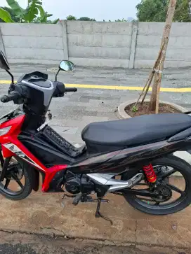 Jual supra 125 injeksi (bisa nego)
