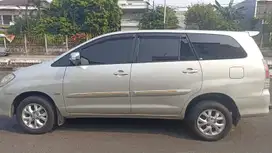 Toyota Kijang Innova 2010 Bensin G manual