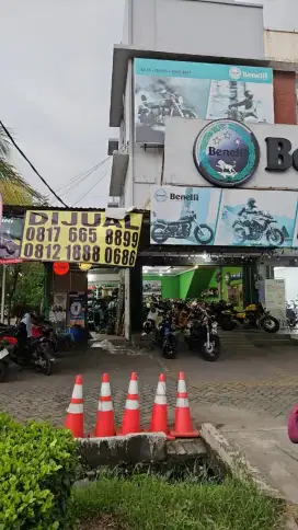 Ruko SHM komersial 3 lt sangat strategis dan lalu lintas sangat ramai