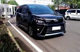 TOYOTA VOXY 2,0 MATIC 2019 TERAWAT NO KENDALA