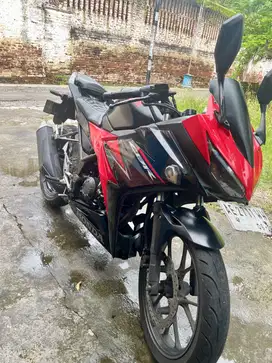 Dijual motor CBR150R tahun 2019