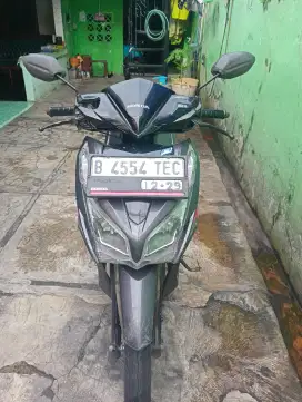 Dijual Honda Vario 125 CC th 2014 tipe iliding stop CBS b .DKI sltn