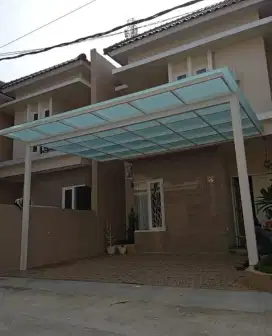 Kanopi atap kaca minimalist