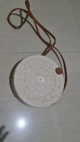 Tas Rotan Putih Diameter 20cm