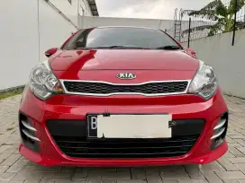 KIA RIO CVVT 1.4 AT HATCHBACK 2015