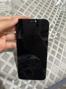 LCD FHD IPHONE 12/12 Pro BEKAS