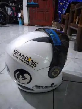 Helm kyt 2 vision