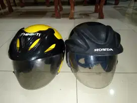 Helm 2 buah masih bagus