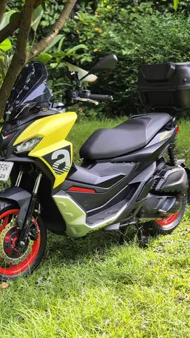 APRILIA SR-GT200