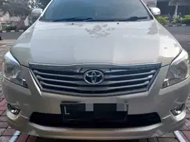 KIJANG INNOVA G LUX MT THN 2011