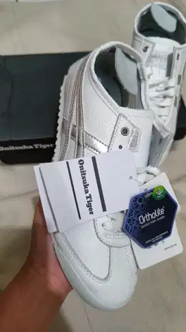 DIJUAL SEPATU ONITSUKA TIGER