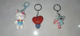 Gantungan kunci bahan karet, ada 4pcs,motif hellokitty+bt21+koala,nego