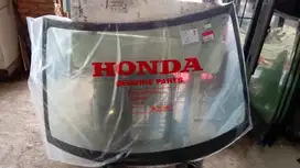 Kaca depan mobillio ori honda