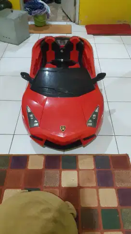 Mobil Aki Anak bisa 2 anak